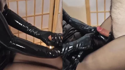 抗着腿电动棒爆插榨精