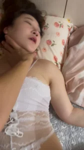 新婚少御强烈反差真他妈骚