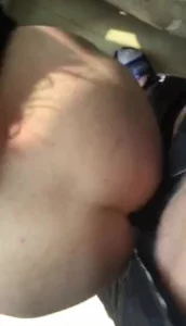 阳台上后入超市阿姨，大白天路上都是人